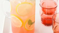 Рецепта за студен чай и ягодова лимонада