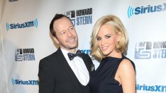 Джени Маккарти се сгоди за брата на Марк Уолбърг