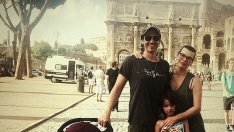 Мила Йовович се наслаждава на семейна почивка в Рим