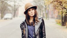 Градски стил: шапката, полата и кубинките