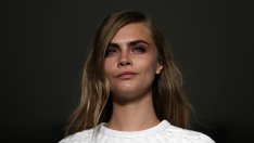 Кара Делевин завъртя любовен триъгълник