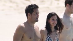 Кортни Кокс е влюбена в колегата си