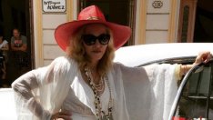 Купон до зори и Мадона на масата!