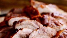 Пикантни ребра със сладка глазура