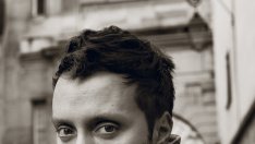 Антъни Вакарело поема Yves Saint Laurent