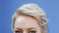 Блясък и цвят на устните за пролетта