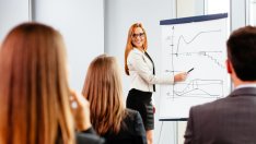 5 компонента в гардероба за офис дрескод