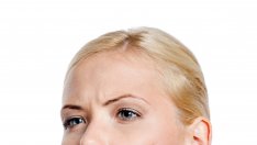 Сутиен за лице се бори срещу бръчките