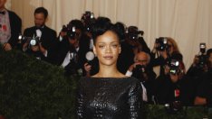 Риана влиза в болница след парти