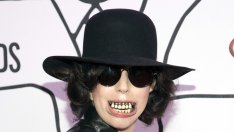 Гаджето на Лейди Гага я заряза