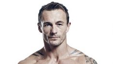 Бодигардът на Елтън Джон спечели възхищението на Men's Health