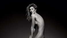 Голата кралица Жизел Бюндхен
