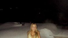 Марая Кери се съблече в студа