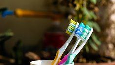 Какви болести може да пипнем ако делим четката си за зъби