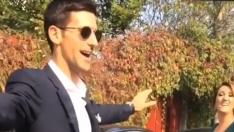 Новак Джокович грейна на селска сватба в Сърбия (ВИДЕО)