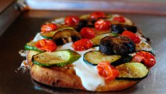 Лесна пица с Наан