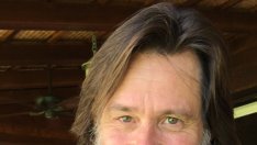 Брадясалият Джим Кери шокира с външния си вид