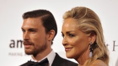 Шарън Стоун подкрепи Шварценегер повече от година след изневярата му