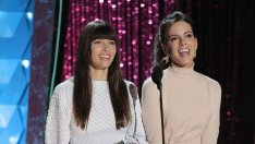 Джесика Бийл ударила в лицето Кейт Бекинсейл