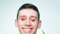 Как да имате връзка с безнадежден романтик