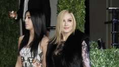 Тийнейджърката на Мадона пропуши