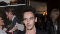 Джонатан Рис Майърс не носи бельо, когато снима секс сцени