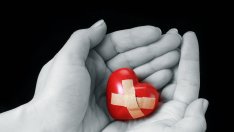 Лекът за разбитото сърце: приятели + време