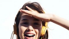 Как слушането на тъжни песни подобрява настроението