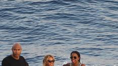 Бионсе разпуска в Капри с Кели Роуланд