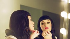 Кейти Пери дебютира със собствена линия изкуствени мигли