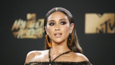 Малката сладка лъжкиня Шей е бременна