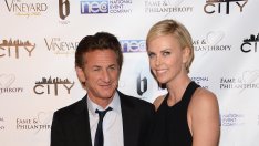 Шон Пен стяга дома си за Чарлийз и сина ѝ