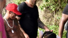 Женкарят Люис Хамилтън в секси гуляй с Шанел Иман