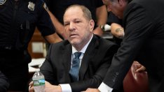 Харви Уайнстийн остана без адвокат