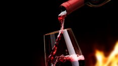 Вино, мезе, любов... защо червеното е по-полезно