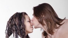 Как чорапите и спалнята действат на либидото