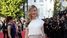 Тенденция: вечерна пола и тишърт