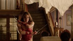 Как Дженифър Гарнър вае мускули и поддържа формата си