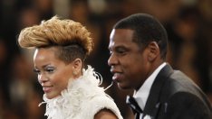 Джей Зи има специален телефон за връзка с Риана