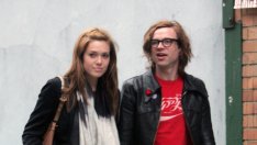 Манди Мур се раздели с мъжа си