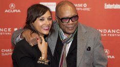 Актриса призова Джон Траволта да си признае, че е гей