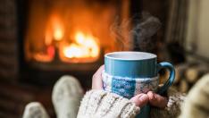 При кашлица и болки в гърлото, пийте топла вода