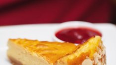 Меден чийзкейк