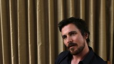 Крисчън Бейл се сдобрява с майка си?