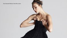 Любопитната Карли Клос иска среща с извънземно