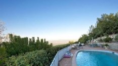 Роби Уилямс продава имението си в Бевърли Хилс