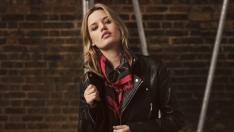 Джорджия Мей Джагър и съвършеното кожено яке