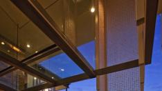 В дома на Аштън Къчър стените са от стъкло