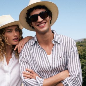 Лятото на Tommy Hilfiger – флиртът, който остава завинаги