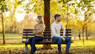 10 знака, че стоите във връзката си от чувство на вина, а не от любов